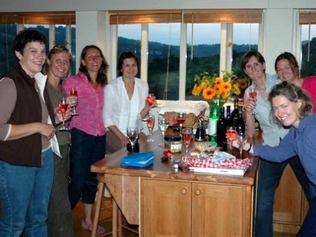 S1_124o_hen-party-in-trulls-cottage-nailey-farm-1